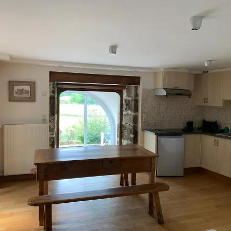 Holiday home Maison Avec Jardin Salers