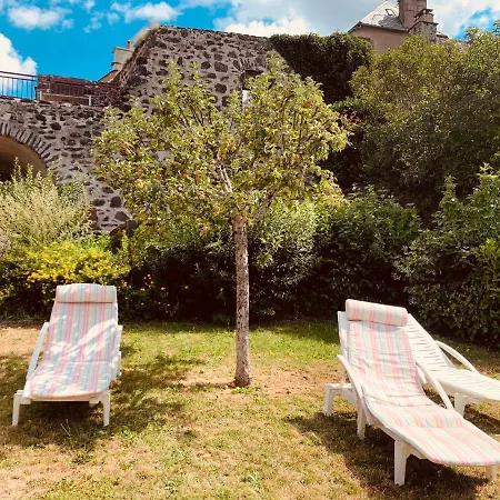 Holiday home Maison Avec Jardin Salers